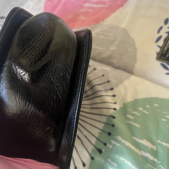 Chanel boy bag has/ps those stains is from lipstick,,price fix no discount - Picture 10 of 13